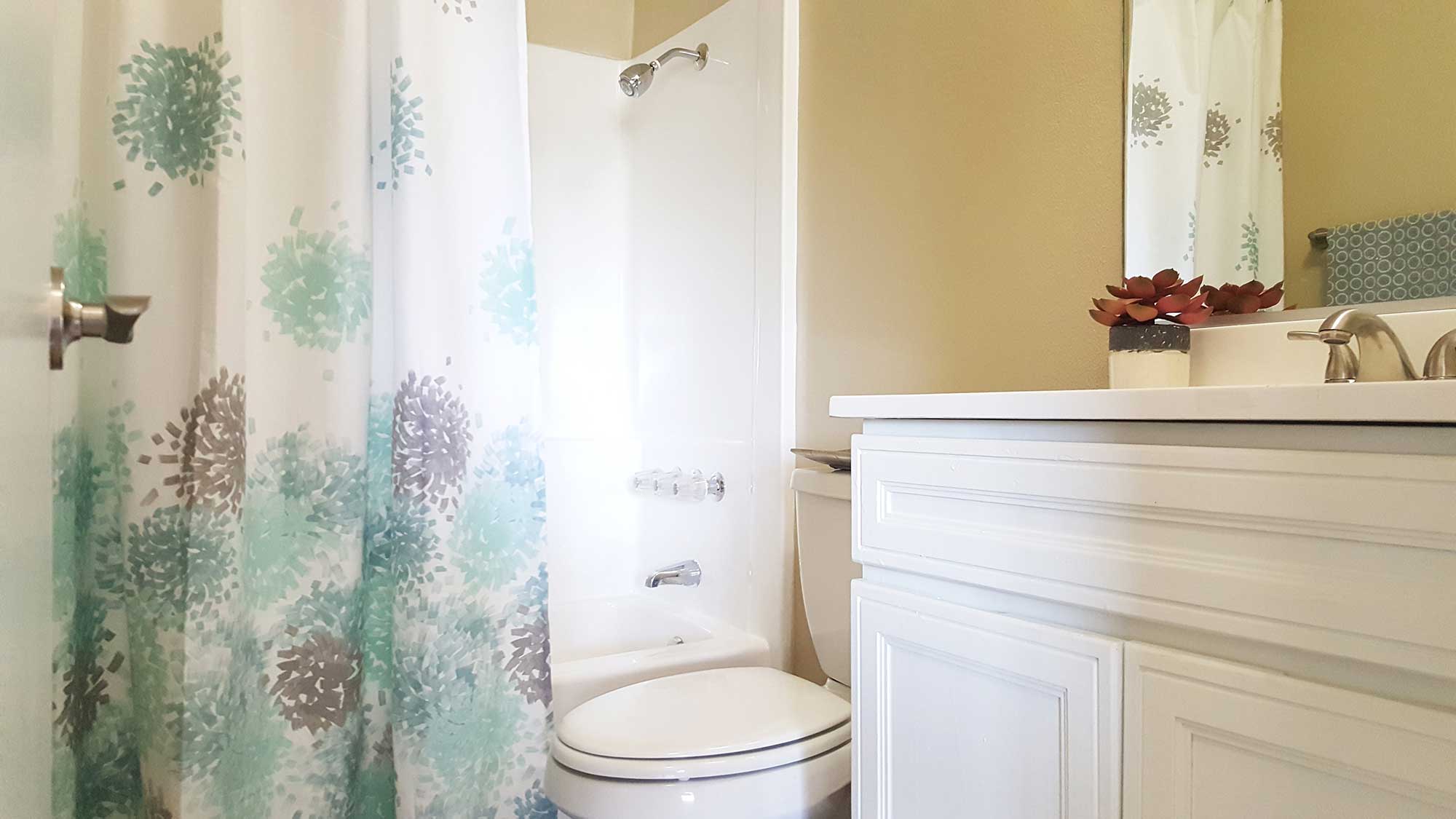 Palma Imperial Apartments bathroom interior 2